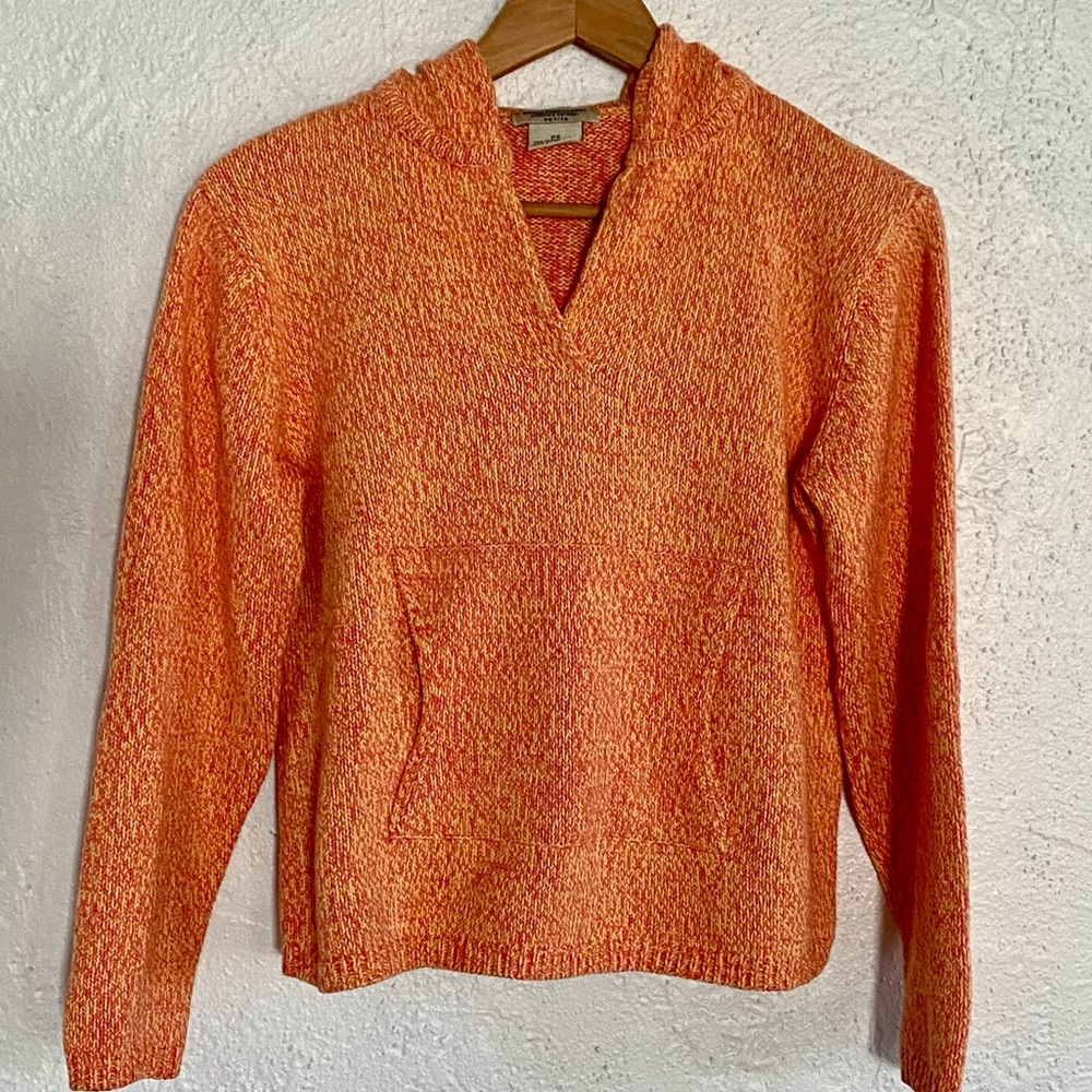 SOLD⭐️Hoodie-style Sweater, Size Petite S⭐️